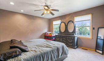 4 Cannonball Dr, Barnegat, NJ 08005