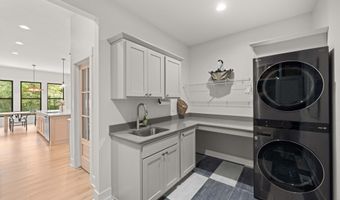 1009 W Aspen Ridge Cir, Polk City, IA 50226