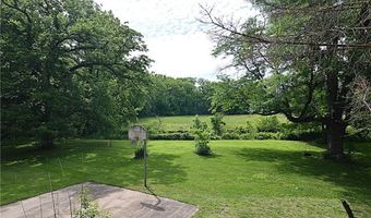 13905 Leavenworth Rd, Basehor, KS 66007