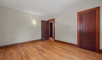 5 Wall St, Cromwell, CT 06416
