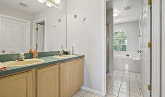 6 Huckleberry Ln, New Egypt, NJ 08533
