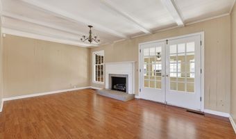 409 Peach Ave, Albertville, AL 35950