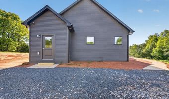 9041 Stonewall Rd, Appomattox, VA 24522