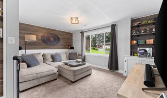 903 Roberts St, Altoona, WI 54720