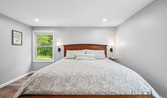 121 Packard Dr, Bangor, ME 04401