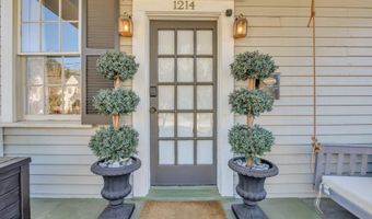 1214 King St, Beaufort, SC 29902