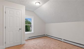 63 Prospect St, Lincoln, RI 02838