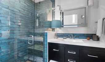 2132 Sarah St 201, Airville, PA 15203
