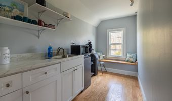 8 Union St, Milford, CT 06460