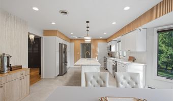 3 Larissa Ct, Airmont, NY 10952