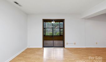 204 Woodfield Dr, Asheville, NC 28803