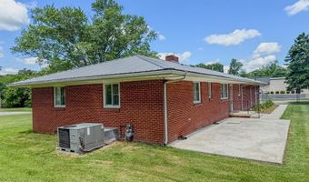 540 4th Ave, Baxter, TN 38544