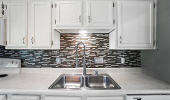 4930 Riverwatch Dr, Delhi, OH 45238