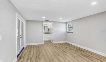 223 PINEHURST Dr, Auburndale, FL 33823