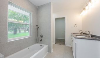 555 Lonita St, Baton Rouge, LA 70815