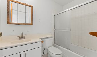 1224 Haloa Dr, Honolulu, HI 96818
