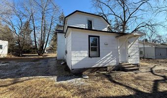 117 S Elm St, Adams, WI 53910