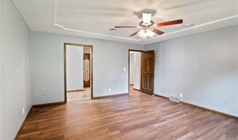 2207 N 154th Ter, Basehor, KS 66007