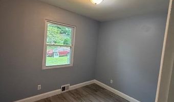 15 Harborage Ave, Bayville, NJ 08721
