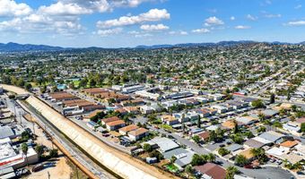 1717-23 Crofton Ln, Escondido, CA 92027