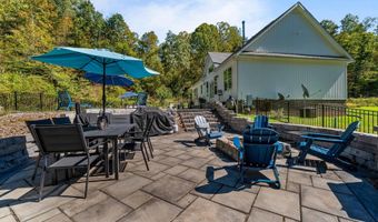 1320 Little Fudges Creek Rd, Barboursville, WV 25504