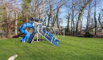 26 Bruns Rd, Allenhurst, NJ 07711