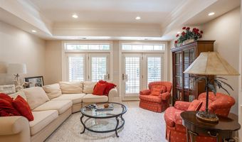 192 Lakeshore Dr, Albany, KY 42602