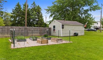 107 Hilltop Dr, Amherst, OH 44001