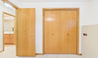 605 S Palmer Dr, Brandon, SD 57005