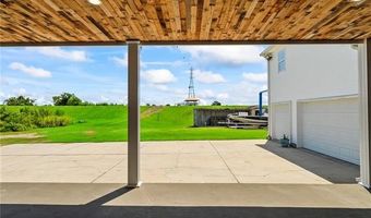 101 FIELD St, Belle Chasse, LA 70037