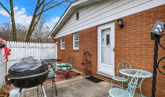 5441 W Sarah Myers Dr, West Terre Haute, IN 47885
