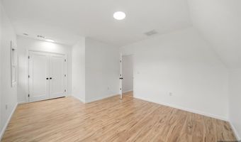 174 Pleasant Ave, Bergenfield, NJ 07621
