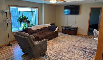2200 Eunice Dr, Albert Lea, MN 56007