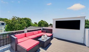 318 Farmington Ave, Cranston, RI 02920