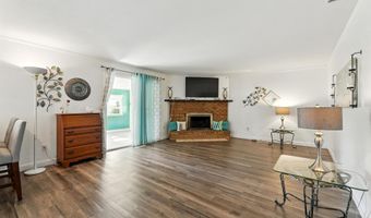 704 S Dewey St, Auburn, IN 46706