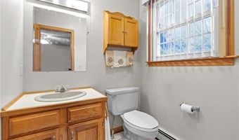 3 Betsy Dr, Bristol, RI 02809