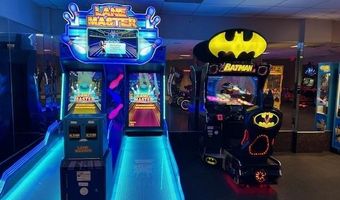 2 CHAMONIX Dr 213, Alloway, NJ 07462