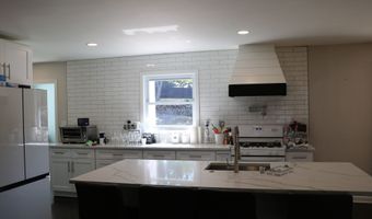 6 Greenfield Dr, Ansonia, CT 06401