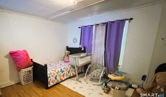35-37 Osborne St, Danbury, CT 06810