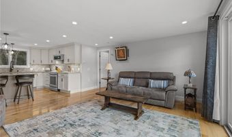 14 Pine Tree Rd, Coventry, RI 02816