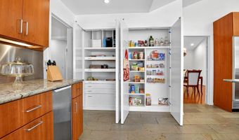 9209 VENDOME Dr, Bethesda, MD 20817