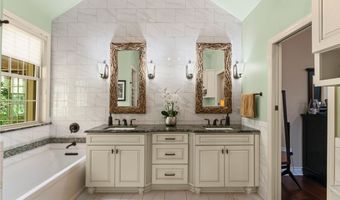 3111 Edelweiss Ct Ste 201, Adams Twp., PA 16046