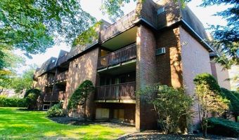 144 Kenrick St 34, Boston, MA 02135