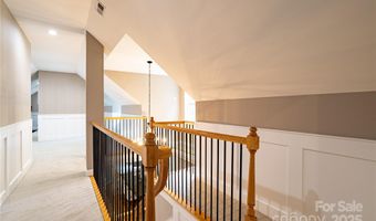 4401 Town And Country Dr, Charlotte, NC 28226