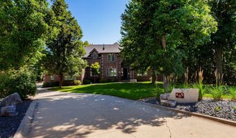 605 Oakwood Pl, Polk City, IA 50226
