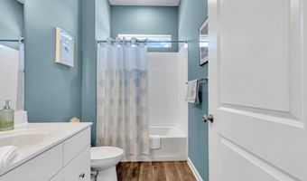 33 Woodchuck Dr, Barnegat, NJ 08005