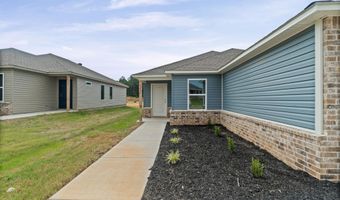 8049 Chesapeake Trl, Bauxite, AR 72011