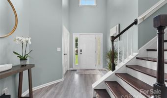 8 Secrest Dr, Arden, NC 28704
