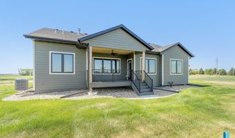 2516 E Chestnut Trl, Brandon, SD 57005