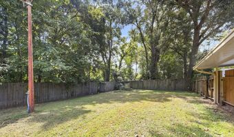 1369 Crescent Dr, Baton Rouge, LA 70806